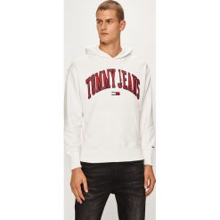 Tommy Jeans - Bluza. Białe bluzy nierozpinane męskie Tommy Jeans, l, z aplikacjami, z bawełny, bez ramiączek, z kapturem. W wyprzedaży za 299.90 zł.