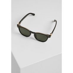 Okulary przeciwsłoneczne urban classic italy z łańcuszkiem. Czarne okulary przeciwsłoneczne męskie Urban Classics, bez wzorów, eleganckie. Za 142.00 zł.