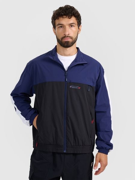 4F Kurtka przejściowa męska - czarna M. Czarne kurtki męskie 4f, m, bez wzorów, bez ramiączek, bez kaptura. Za 249.99 zł.