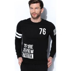 Czarna Bluza Truth. Bluzy nierozpinane męskie marki Born2be. Za 59.99 zł.