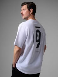 4F T-shirt loose z nadrukiem męski 4F x Robert Lewandowski - biały S. Białe t-shirty męskie 4f, l, bez wzorów, z bawełny, bez kołnierzyka, bez ramiączek. Za 99.99 zł.