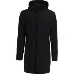LAGERFELD Parka black. Czarne parki męskie LAGERFELD, z materiału. W wyprzedaży za 719.60 zł.