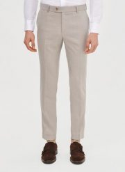 PAKO LORENTE – Spodnie garniturowe w kolorze beżowym. Brązowe eleganckie spodnie męskie Pako Lorente, bez wzorów, z elastanu, eleganckie. Za 599.99 zł.