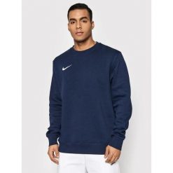 Bluza sportowa męska Nike Crew Fleece Park 20. Białe bluzy nierozpinane męskie Nike, m, bez wzorów, sportowe, bez ramiączek, bez kaptura. W wyprzedaży za 290.00 zł.