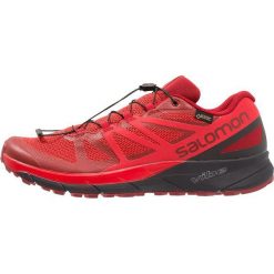 Salomon SENSE RIDE GTX INVISIBLE FIT Obuwie do biegania Szlak red dahlia. Buty do biegania męskie marki Salomon. Za 739.00 zł.