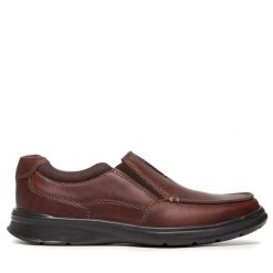 Półbuty Clarks. Brązowe codzienne półbuty męskie Clarks, bez wzorów, bez obcasa, bez zapięcia. Za 299.99 zł.