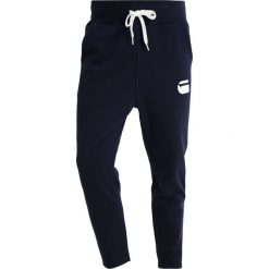 GStar CORE STRIPE CROPPED 3D TAPERED SW PANT Spodnie treningowe sartho blue. Czarne spodnie dresowe męskie marki G-Star, z bawełny. W wyprzedaży za 422.10 zł.