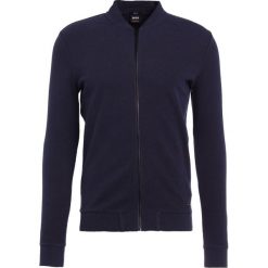 BOSS CASUAL ZALTER Kardigan dark blue. Kardigany męskie marki BOSS CASUAL. W wyprzedaży za 431.20 zł.