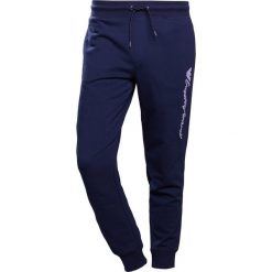 Emporio Armani JOGGER Spodnie treningowe blue. Długie spodnie sportowe męskie Emporio Armani. W wyprzedaży za 493.35 zł.