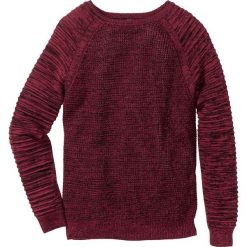 Sweter w strukturalny wzór Regular Fit bonprix bordowy melanż. Swetry męskie marki bonprix. Za 49.99 zł.