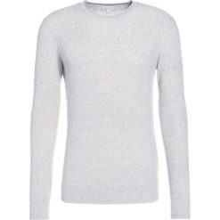 Club Monaco DONEGAL Sweter oatmeal. Swetry męskie marki Club Monaco. W wyprzedaży za 365.40 zł.