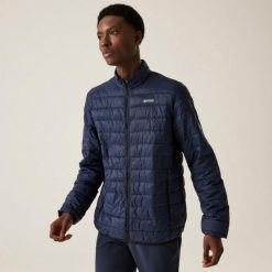 Kurtka puchowa Regatta Hillpack II. Niebieskie kurtki męskie Regatta, m, bez wzorów, z poliamidu, sportowe, bez ramiączek, bez kaptura. Za 159.99 zł.