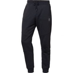 Belstaff OAKINGTON Spodnie treningowe black. Długie spodnie sportowe męskie marki Belstaff. Za 689.00 zł.