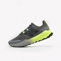 Buty do biegania w terenie męskie New Balance Fresh Foam X Garoe V2. Buty do biegania męskie New Balance, bez wzorów, bez zapięcia, do biegania. Za 499.99 zł.