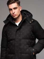 Kurtka męska Ombre Wzorzysta żakardowa męska kurtka typu puffer czarna V1 OM-JAHP-0195 S. Czarne kurtki męskie Ombre, m, bez wzorów, z żakardem, bez ramiączek, bez kaptura. Za 459.99 zł.