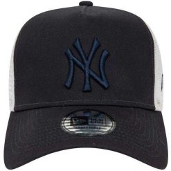 Czapka Męska League Essential New York Yankees Trucker Cap. Białe czapki męskie New Era, bez wzorów, sportowe. Za 192.99 zł.