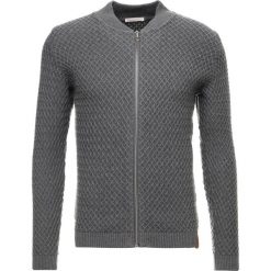 Knowledge Cotton Apparel SMALL DIAMOND CARDIGAN Kardigan dark grey melange. Kardigany męskie Knowledge Cotton Apparel. Za 509.00 zł.