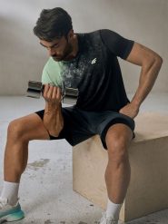 4F Koszulka treningowa regular szybkoschnąca męska - zielona S. Zielone t-shirty męskie 4f, m, bez wzorów, ze skóry, bez kołnierzyka, bez ramiączek. Za 139.99 zł.