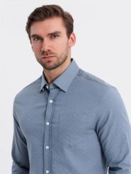 Męska koszula SLIM FIT z ozdobnej tkaniny z kieszonką – niebieska V1 - Rozmiar: S. Niebieskie koszule męskie Ombre Clothing, m, bez wzorów, z bawełny, bez kołnierzyka, bez ramiączek. W wyprzedaży za 119.99 zł.