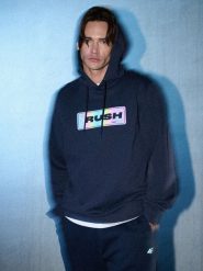 4F Bluza dresowa regular z kapturem męska - granatowa M. Niebieskie bluzy z kapturem męskie 4f, m, bez wzorów, z dresówki, z kapturem. Za 269.99 zł.