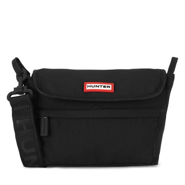 Saszetka Hunter. Czarne saszetki męskie Hunter, bez wzorów, małe. Za 89.99 zł.