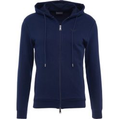 Emporio Armani ZIPPED HOODIE Bluza rozpinana blue. Bluzy rozpinane męskie Emporio Armani. W wyprzedaży za 468.30 zł.