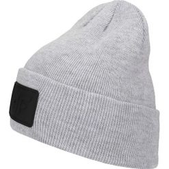 Czapka męska CAM212 - ciepły jasny szary melanż. Czapki męskie marki 4f. Za 39.99 zł.