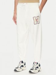 Tommy Jeans Spodnie dresowe Towel Patch DM0DM21277 Écru Regular Fit. Spodnie dresowe męskie Tommy Jeans, bez wzorów, z bawełny. Za 269.99 zł.