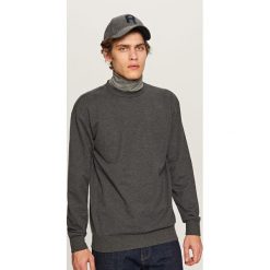 Gładka bluza Basic - Szary. Szare bluzy nierozpinane męskie marki Reserved. Za 59.99 zł.