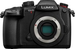 Panasonic LUMIX DC-GH5 Mark II Korpus. Bezlusterkowce PANASONIC. Za 6,099.00 zł.