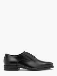 Czarne eleganckie półbuty męskie typu oxfordy. Czarne eleganckie półbuty męskie Ryłko, ze skóry, eleganckie, bez obcasa, bez zapięcia. Za 449.99 zł.