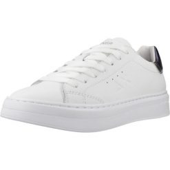 Buty SUN68 GRACE LEATHER Biały. Białe buty trekkingowe męskie SUN68, bez wzorów, ze skóry, bez zapięcia, trekkingowe. Za 308.99 zł.