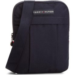 Saszetka TOMMY HILFIGER - Tommy Crossover AM0AM03234 413. Saszetki męskie marki Tommy Hilfiger. W wyprzedaży za 199.00 zł.