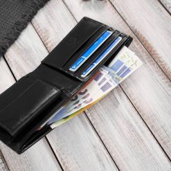 Paolo Peruzzi Elegancki portfel męski skórzany czarny z ochroną RFID AY-11-BL. Brązowe portfele męskie Paolo Peruzzi, bez wzorów. Za 87.77 zł.