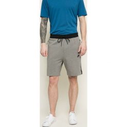 Nike Sportswear - Szorty. Szorty sportowe męskie marki Nike Sportswear. W wyprzedaży za 219.90 zł.