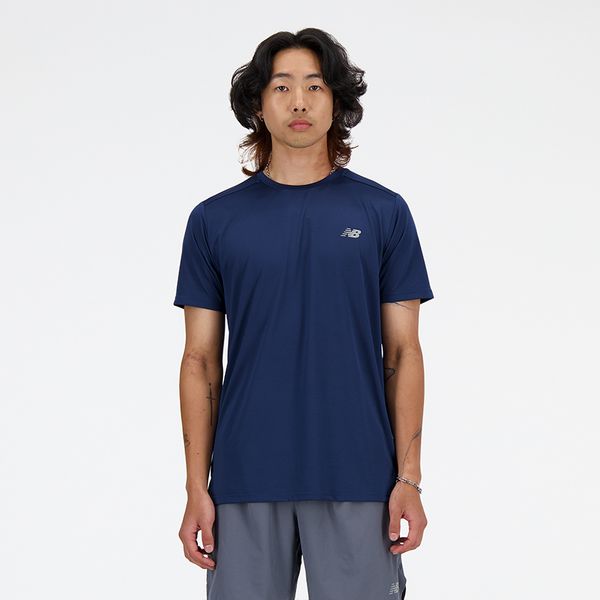 Koszulka męska New Balance MT41222NNY – granatowa. Niebieskie t-shirty sportowe męskie New Balance, m, bez wzorów, z materiału, sportowe, bez ramiączek. Za 149.99 zł.