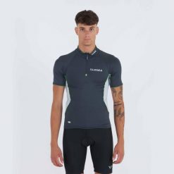 Koszulka treningowa BOSTON MC. Szare buty do biegania męskie Legea, bez wzorów, z materiału, bez zapięcia, do biegania. Za 70.00 zł.