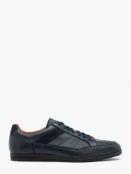 Granatowe casualowe półbuty ELLIOTT. Niebieskie eleganckie półbuty męskie Ryłko, z materiału, eleganckie, bez obcasa, bez zapięcia. Za 479.99 zł.