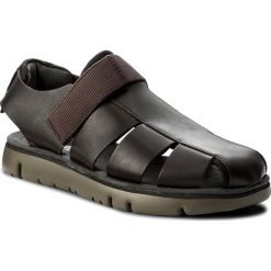 Sandały CAMPER - Oruga Sandal K100285-002 Brown. Brązowe sandały męskie Camper, z materiału. W wyprzedaży za 329.00 zł.