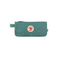Piórnik Fjallraven Kanken Pen Case - frost green. Zielone buty zimowe męskie Fjällräven, bez wzorów, sportowe, bez obcasa, bez zapięcia. Za 94.99 zł.