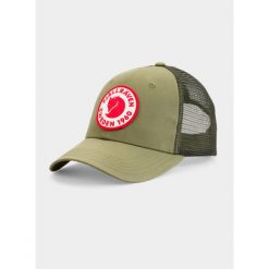 Czapka z daszkiem Fjallraven 1960 Logo Langtradarkeps. Zielone czapki męskie Fjällräven, bez wzorów, sportowe. Za 169.99 zł.