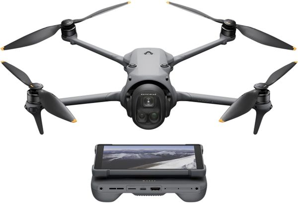 Dron DJI Mavic 4 Pro 512GB Creator Combo (DJI RC Pro 2). Drony DJI. Za 15,750.49 zł.