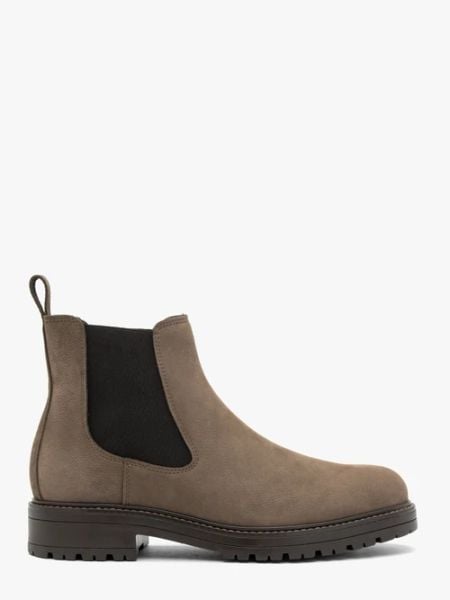 Brązowe sztyblety ze skóry nubukowej. Brązowe sztyblety męskie Ryłko, z nubiku, za kostkę, bez obcasa, na obcasie, bez zapięcia. W wyprzedaży za 429.99 zł.