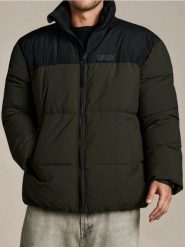 Pikowana kurtka puffer - khaki. Brązowe kurtki męskie Sinsay, l, bez wzorów, bez ramiączek, bez kaptura. Za 139.99 zł.