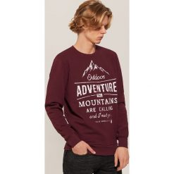 Bluza z fotonadrukiem - Bordowy. Bluzy nierozpinane męskie marki House. W wyprzedaży za 49.99 zł.