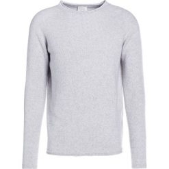 120% Cashmere Sweter alabastro melange. Swetry męskie marki 120% Cashmere. W wyprzedaży za 748.30 zł.