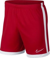 Nike Spodenki męskie Dry Academy czerwone r. 2XL (AJ9994-657). Czerwone szorty sportowe męskie Nike, bez wzorów, sportowe. Za 81.24 zł.
