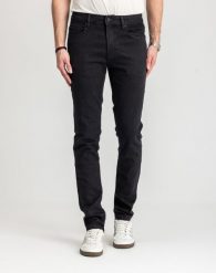 Męskie Spodnie Jeansowe Marcus Sebb 2214 Dry Black 14-200301. Czarne jeansy męskie MARCUS, bez wzorów, z jeansu. W wyprzedaży za 89.99 zł.