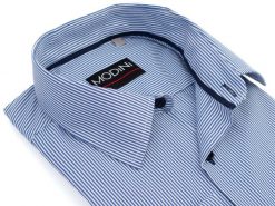 Koszula w biało-niebieski prążek A60. Białe koszule męskie Modini Moda Męska, m, bez wzorów, z bawełny, bez kołnierzyka, bez ramiączek. W wyprzedaży za 169.20 zł.