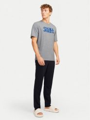 Jack & Jones Piżama Elton 12266998 Szary Standard Fit. Szare piżamy męskie Jack & Jones, m, bez wzorów, z bawełny, bez kołnierzyka, bez ramiączek. Za 99.99 zł.